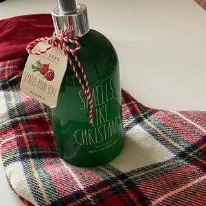 Rae Dunn “Smells Like Christmas” Scented Hand Soap 2025 (NWT)